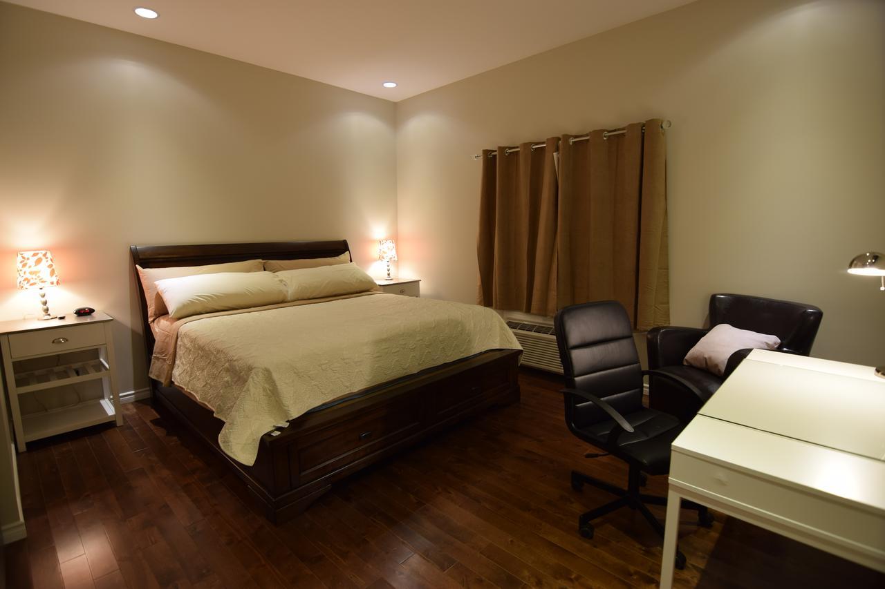 The Lion Inn & Suites Chetwynd エクステリア 写真